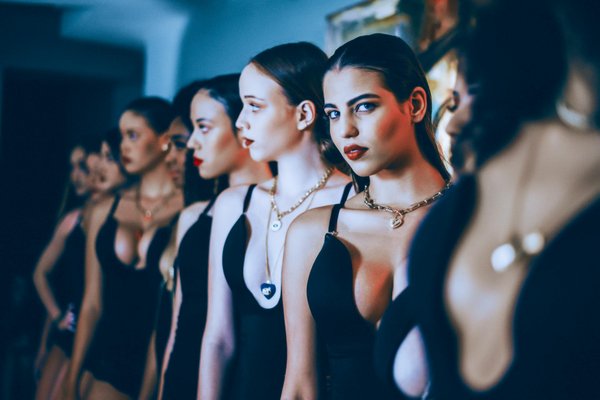 Unleash Your Mobility: Must-Do Knee Strengthening Exercises for Women!